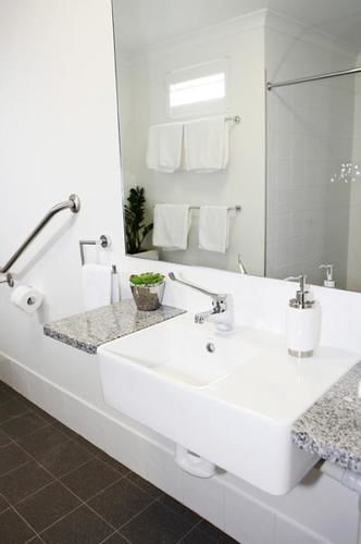 Albany Central Apartments Aparthotel