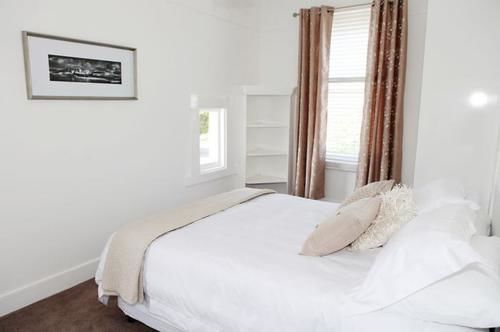 Albany Central Apartments 4*